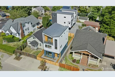 9240 Dayton Avenue N, Seattle, WA 98103 - Photo 32