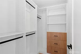9240 Dayton Ave N, Seattle, WA 98103 - Photo 18