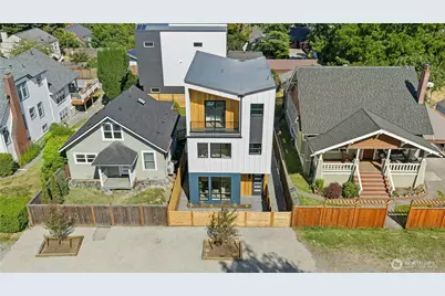 9240 Dayton Avenue N, Seattle, WA 98103 - Photo 2