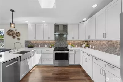 12032 38th Avenue NE, Seattle, WA 98125 - Photo 4