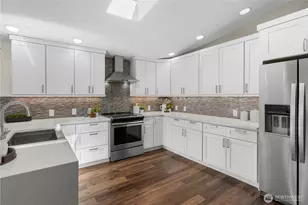 12032 38th Ave NE, Seattle, WA 98125 - Photo 6
