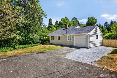 12302 7th Place SW, Seattle, WA 98146 - Photo 2