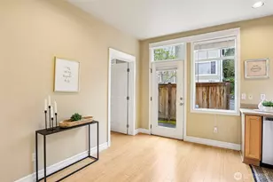 11875 SE 4th Pl, Bellevue, WA 98005 - Photo 14