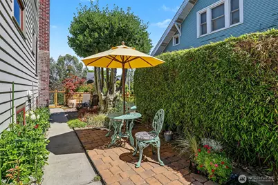 7047 27th Avenue NW, Seattle, WA 98117 - Photo 38