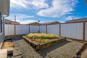 9810 Chandler St S, Tacoma, WA 98444 - Photo 26