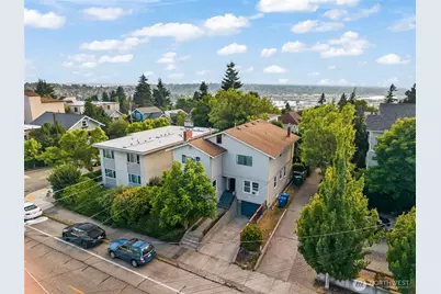 4707 Phinney Avenue N, Seattle, WA 98103 - Photo 2