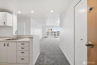 121 Vine Street #2004, Seattle, WA 98121 - Photo 16