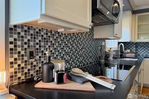 2448 1st Ave W, Seattle, WA 98119 - Photo 16