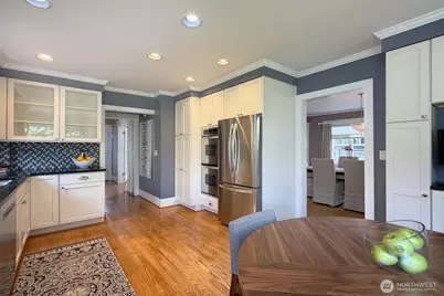 2448 1st Avenue W, Seattle, WA 98119 - Photo 12