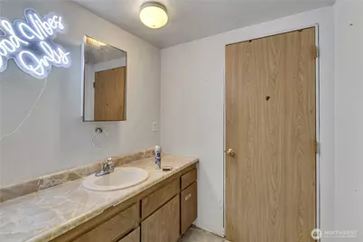 5015 S Thompson Avenue, Tacoma, WA 98408 - Photo 8