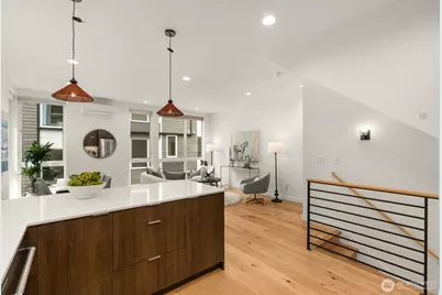 2368 Franklin Avenue E #B, Seattle, WA 98102 - Photo 12