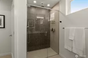 2368 Franklin Ave E, Seattle, WA 98102 - Photo 14