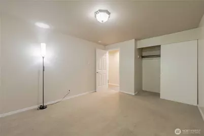 6107 NE 194th Place, Kenmore, WA 98028 - Photo 16