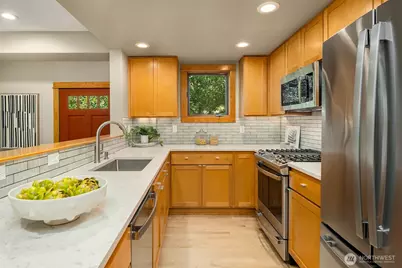 3824 Evanston Avenue N #11, Seattle, WA 98103 - Photo 10