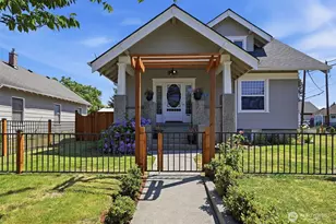 328 S Anacortes St, Burlington, WA 98233 - Photo 2