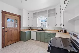 328 S Anacortes St, Burlington, WA 98233 - Photo 10