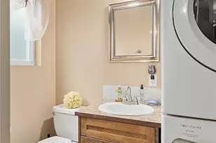 947 N 163rd St, Shoreline, WA 98133 - Photo 10