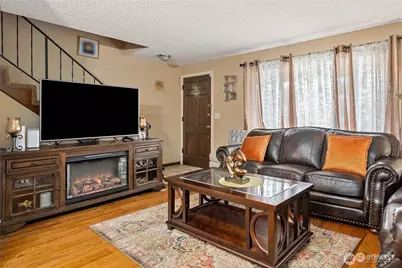 947 N 163rd Street, Shoreline, WA 98133 - Photo 2