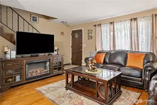 947 N 163rd St, Shoreline, WA 98133 - Photo 2