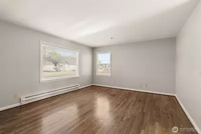 728 Hamilton Avenue, Centralia, WA 98531 - Photo 6