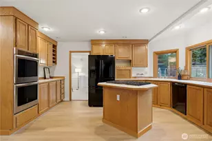 11607 SE 77th Pl, Newcastle, WA 98056 - Photo 12