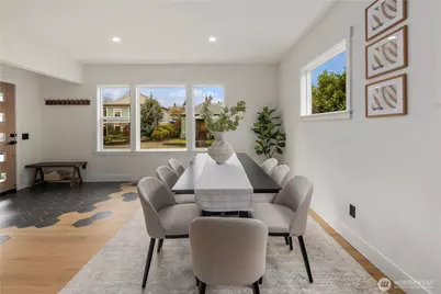 5520 Brooklyn Avenue NE, Seattle, WA 98105 - Photo 4