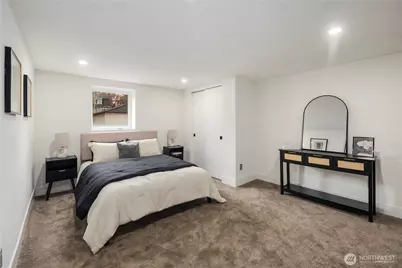 5520 Brooklyn Avenue NE, Seattle, WA 98105 - Photo 18