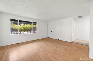 1112 Ridgeway Dr, Oak Harbor, WA 98277 - Photo 4