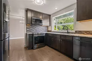 8414 NE 144th Pl, Kirkland, WA 98034 - Photo 10