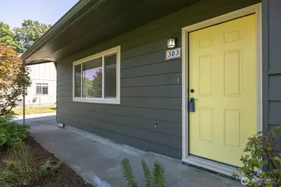 303 Garfield Street, Sumas, WA 98295 - Photo 2