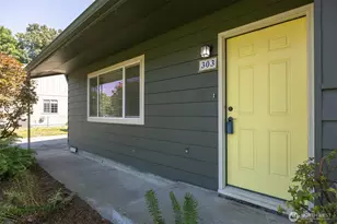 303 Garfield St, Sumas, WA 98295 - Photo 2