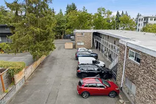 8701 35th Ave NE, Seattle, WA 98115 - Photo 32