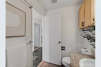 8701 35th Avenue NE #Apt 4, Seattle, WA 98115 - Photo 6