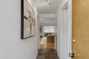 8701 35th Ave NE, Seattle, WA 98115 - Photo 4
