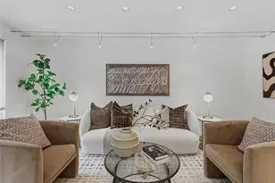8701 35th Ave NE, Seattle, WA 98115 - Photo 10