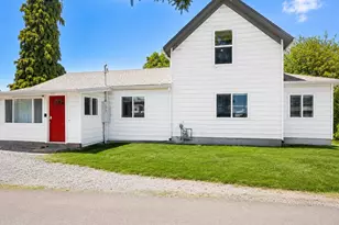 2611 S 135th St, SeaTac, WA 98168 - Photo 2