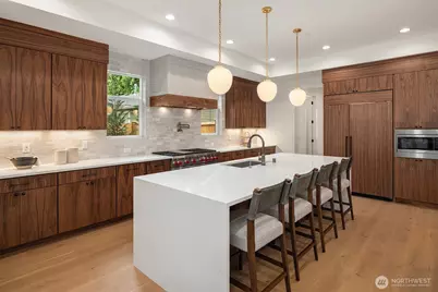 8110 135th Place NE, Redmond, WA 98052 - Photo 10