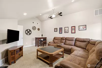 602 Jason Avenue N, Kent, WA 98030 - Photo 22