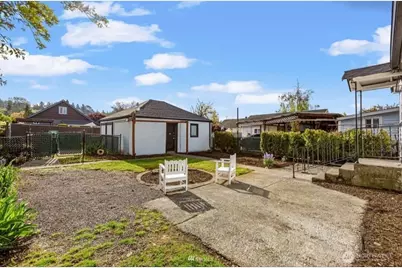 238 Meadow N, Renton, WA 98057 - Photo 16
