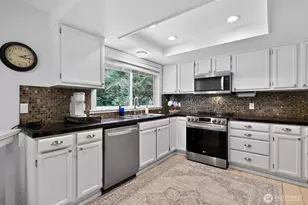 20009 SE 20th Pl, Sammamish, WA 98075 - Photo 12