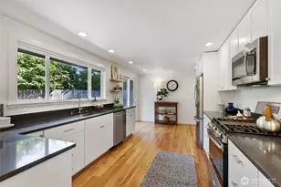 1527 NE 123rd St, Seattle, WA 98125 - Photo 16