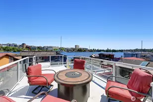 3110 Portage Bay Pl E, Seattle, WA 98102 - Photo 2