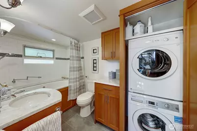 3110 Portage Bay Place E #B, Seattle, WA 98102 - Photo 12