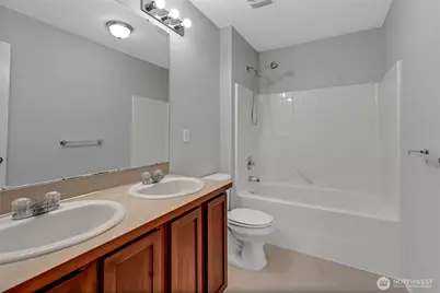 1401 Riddell Avenue NE, Orting, WA 98360 - Photo 16