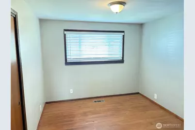 1828 Gossard Street, Enumclaw, WA 98022 - Photo 18