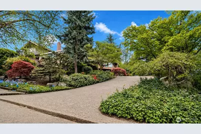 2419 Federal Avenue E, Seattle, WA 98102 - Photo 1
