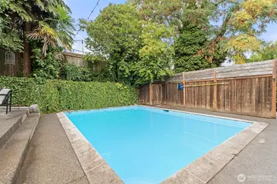 1128 N 77th Street, Seattle, WA 98103 - Photo 34