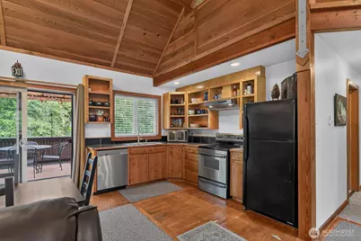 1649 Hemlock Drive, Camano Island, WA 98282 - Photo 10