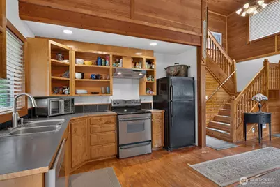 1649 Hemlock Drive, Camano Island, WA 98282 - Photo 12