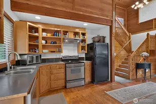 1649 Hemlock Dr, Camano Island, WA 98282 - Photo 12